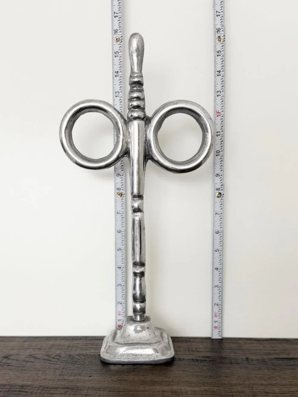 Vintage Scissor Shaped Freestanding Double Ring Towel Holder‎ Cast Aluminum